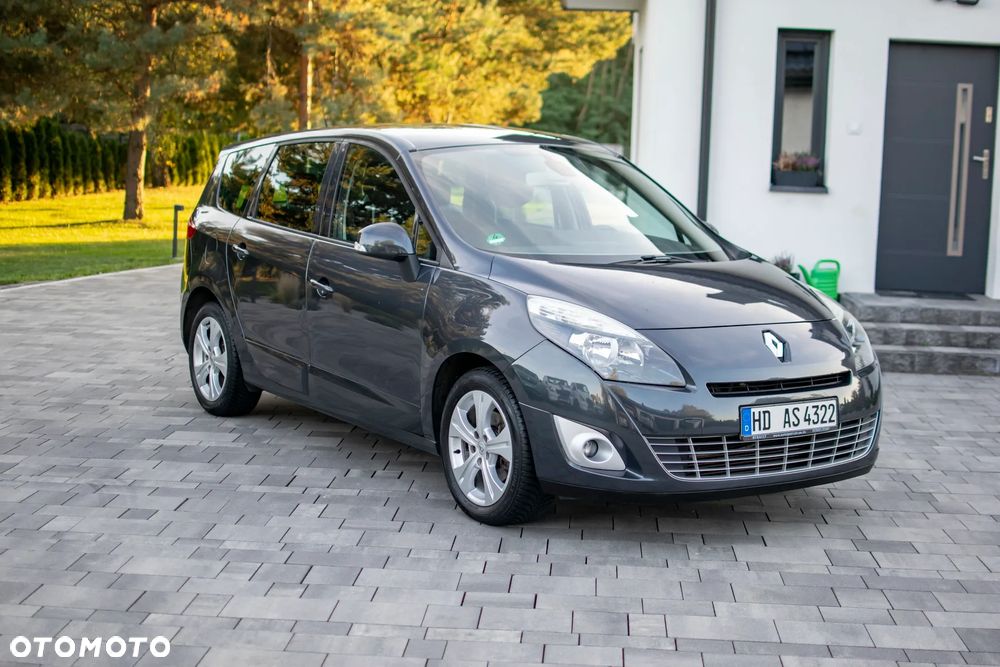 Renault Grand Scenic - 13
