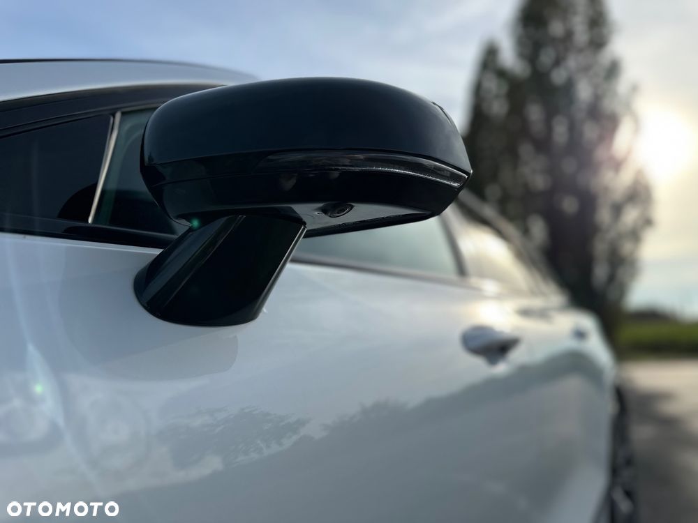 Volvo V60 D4 R-Design - 18