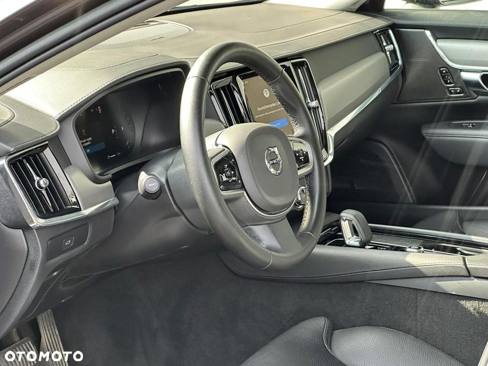 Volvo V90 Cross Country - 22