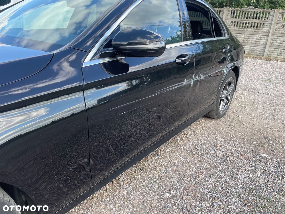 Mercedes-Benz Klasa E 220 d 4-Matic AMG/Avantgarde - 7