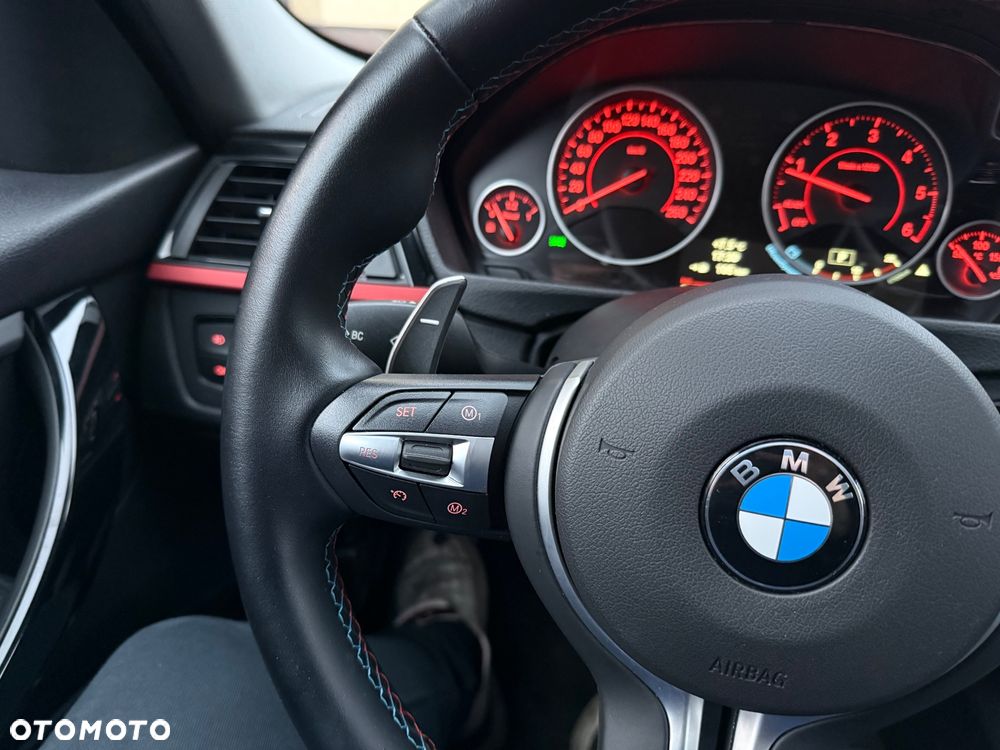 BMW Seria 3 320d Sport-Aut Sport Line - 23