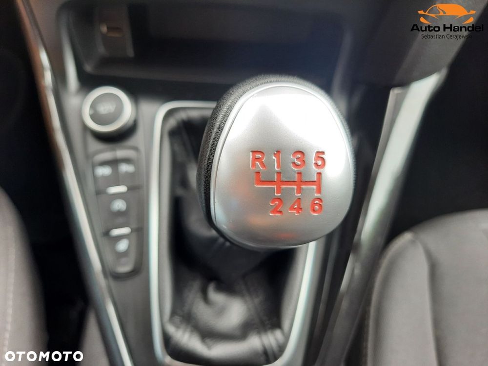 Ford Focus - 32