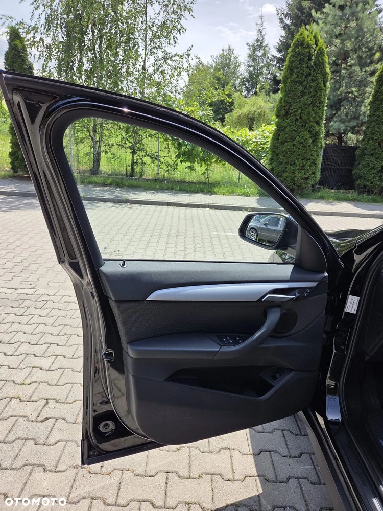 BMW X1 xDrive18d - 15