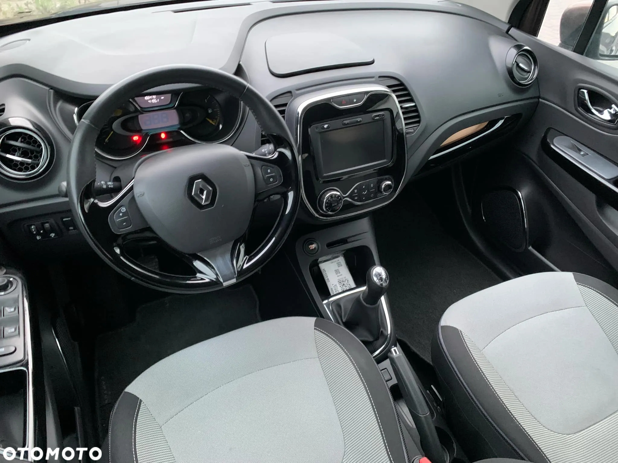 Renault Captur 1.5 dCi Energy Intens - 17