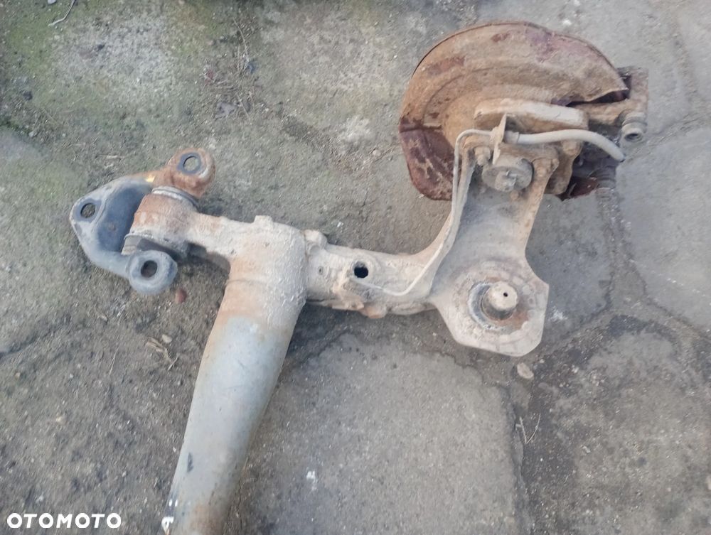 OPEL MERIVA A belka zawieszenia tylna tył - 3