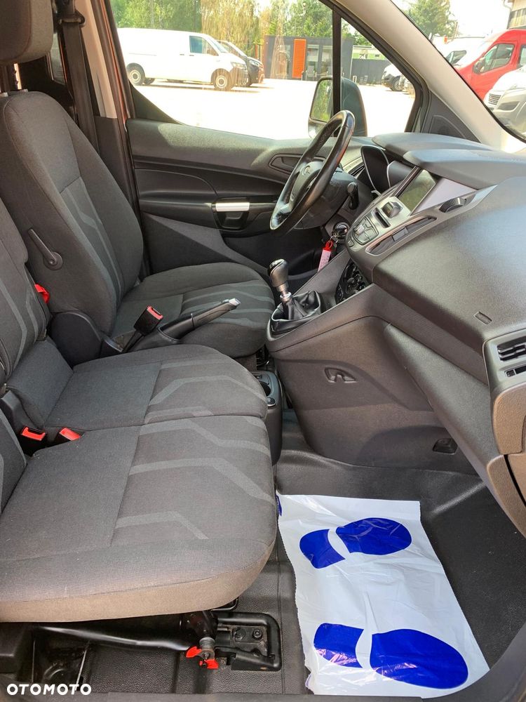 Ford Transit Connect - 19