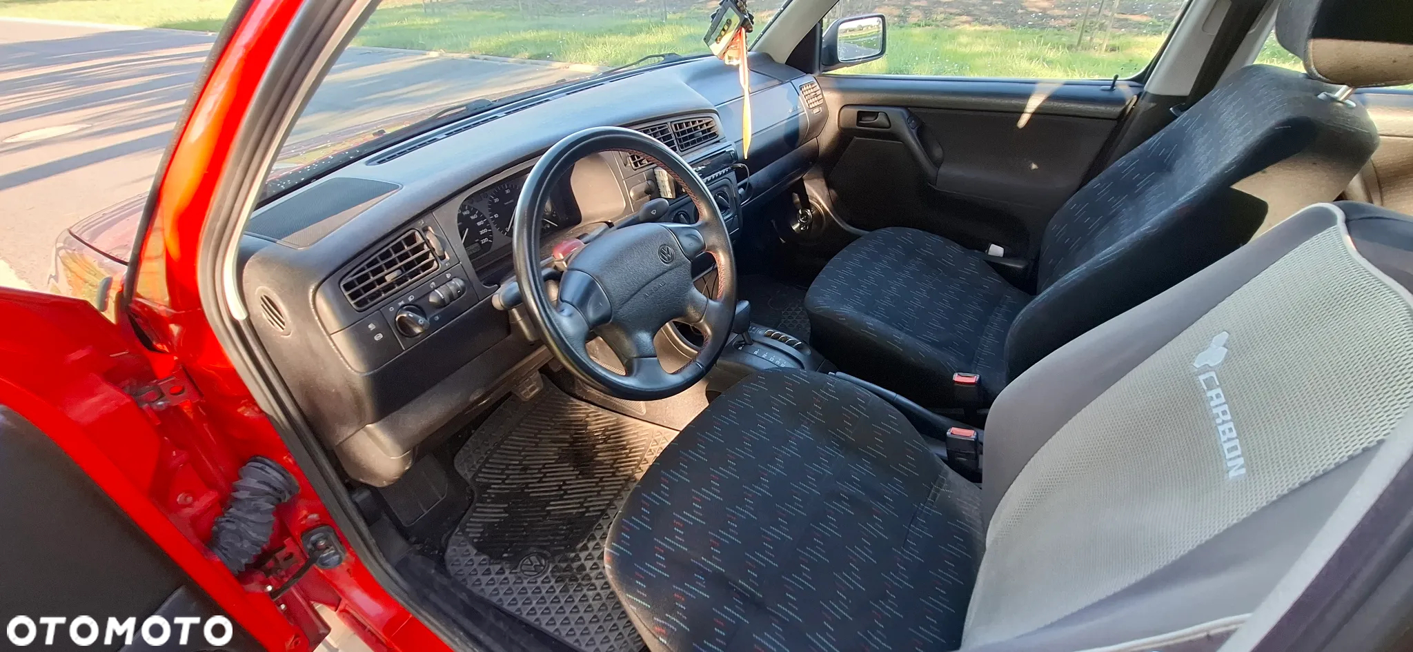 Volkswagen Golf - 12