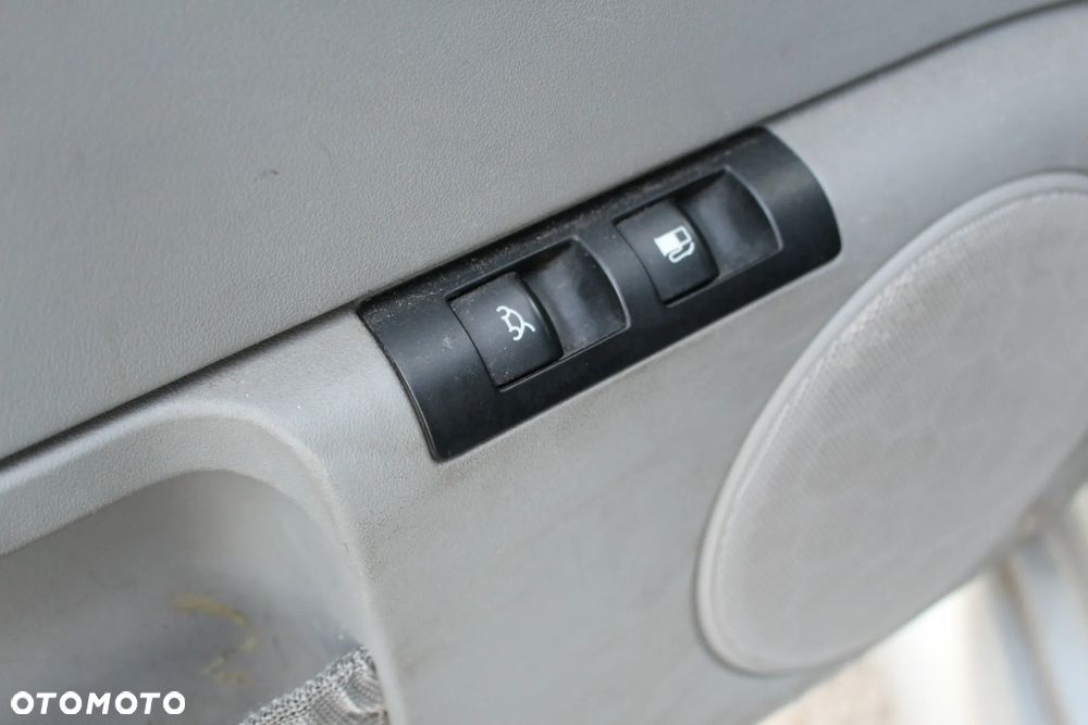 Volkswagen New Beetle - 21