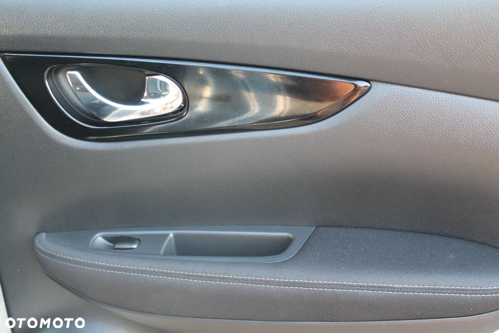 Nissan Qashqai 1.2 DIG-T N-Vision Xtronic EU6 - 31