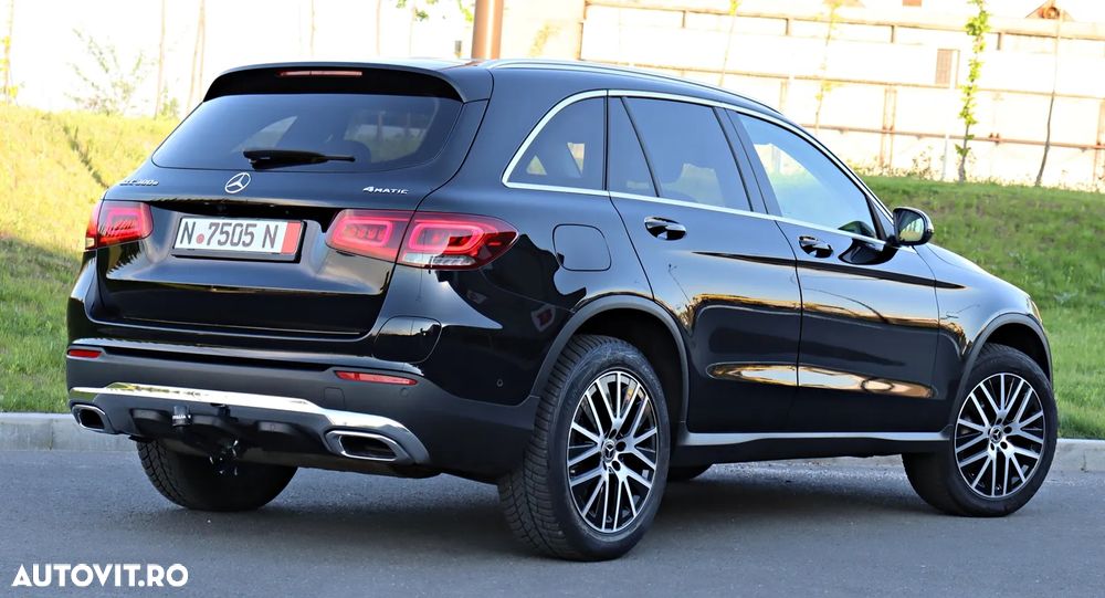 Mercedes-Benz GLC 300 e 4MATIC - 10