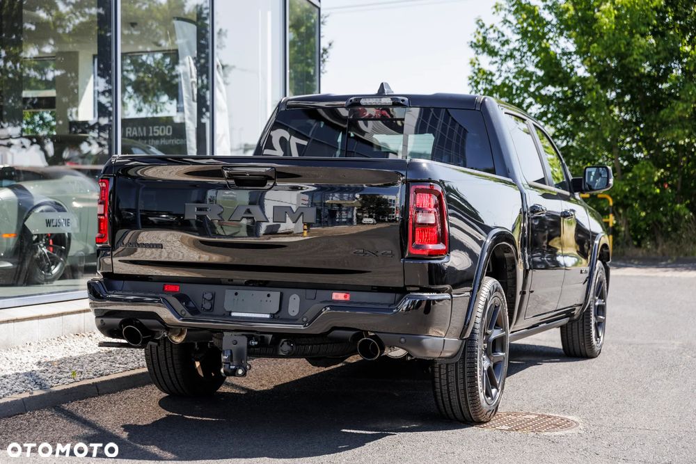 RAM 1500 Laramie Night Premium - 9
