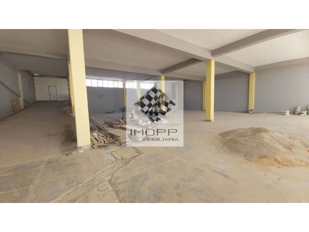 Fantástico armazém no Prior Velho 1.750m2 - Grande imagem: 4/25