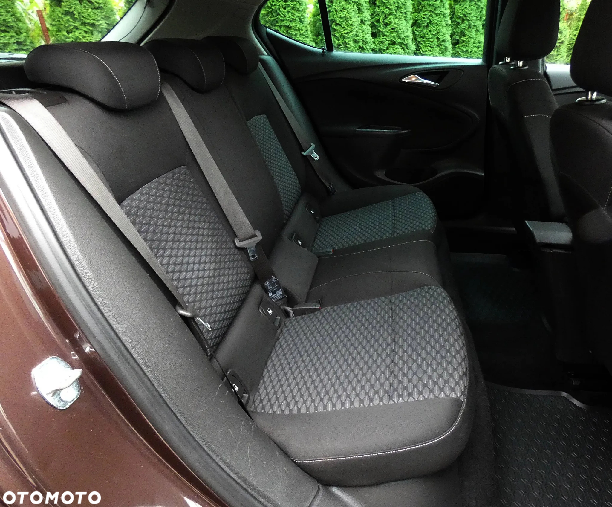 Opel Astra V 1.4 T Dynamic S&S - 15