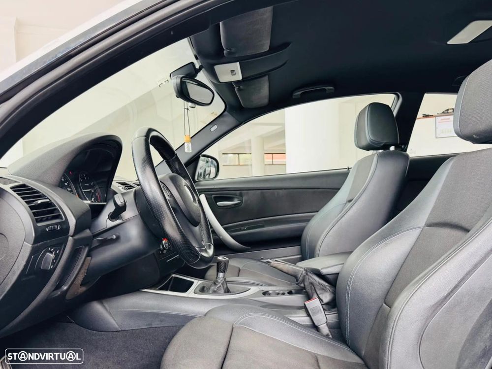 BMW 118 d Pack M - 17
