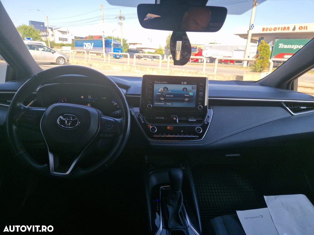 Toyota Corolla 1.8 HSD Business - 12