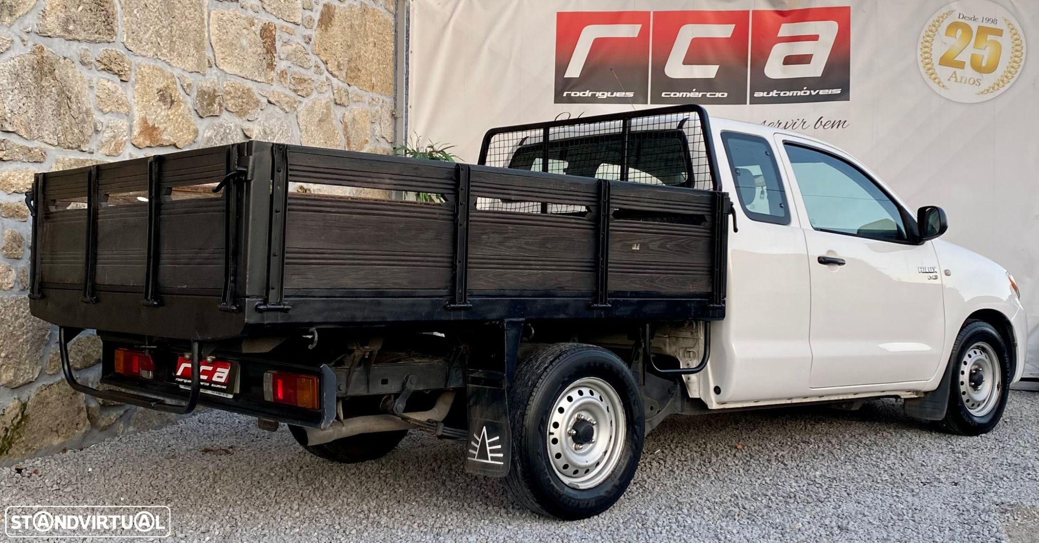 Toyota Hilux 2.5 D-4D 2WD CE PM+AC - 27