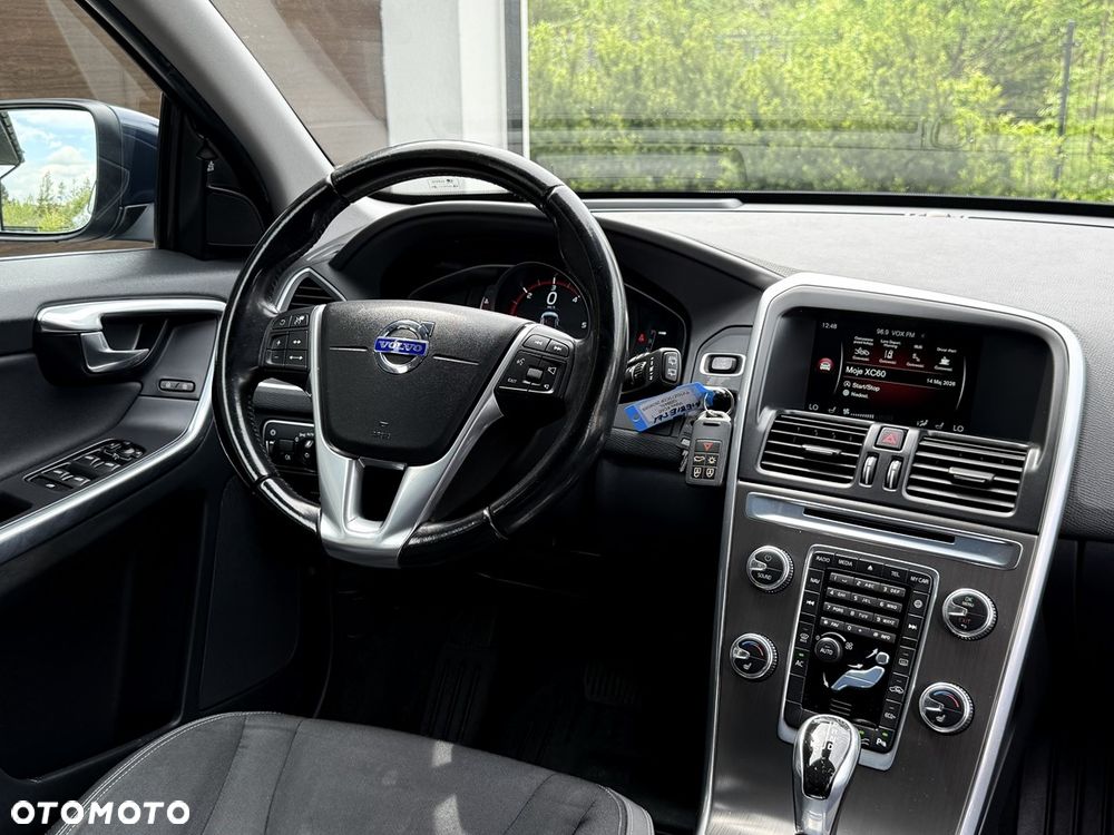 Volvo XC 60 D4 Geartronic Momentum - 29
