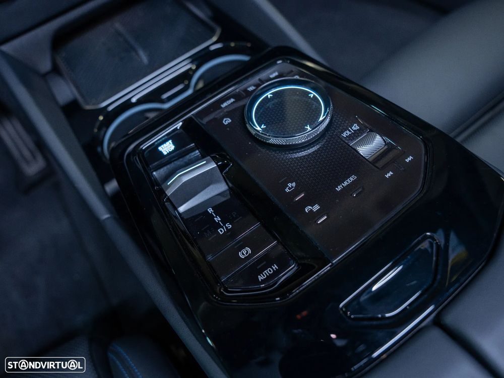 BMW 530 e Pack Desportivo M - 15