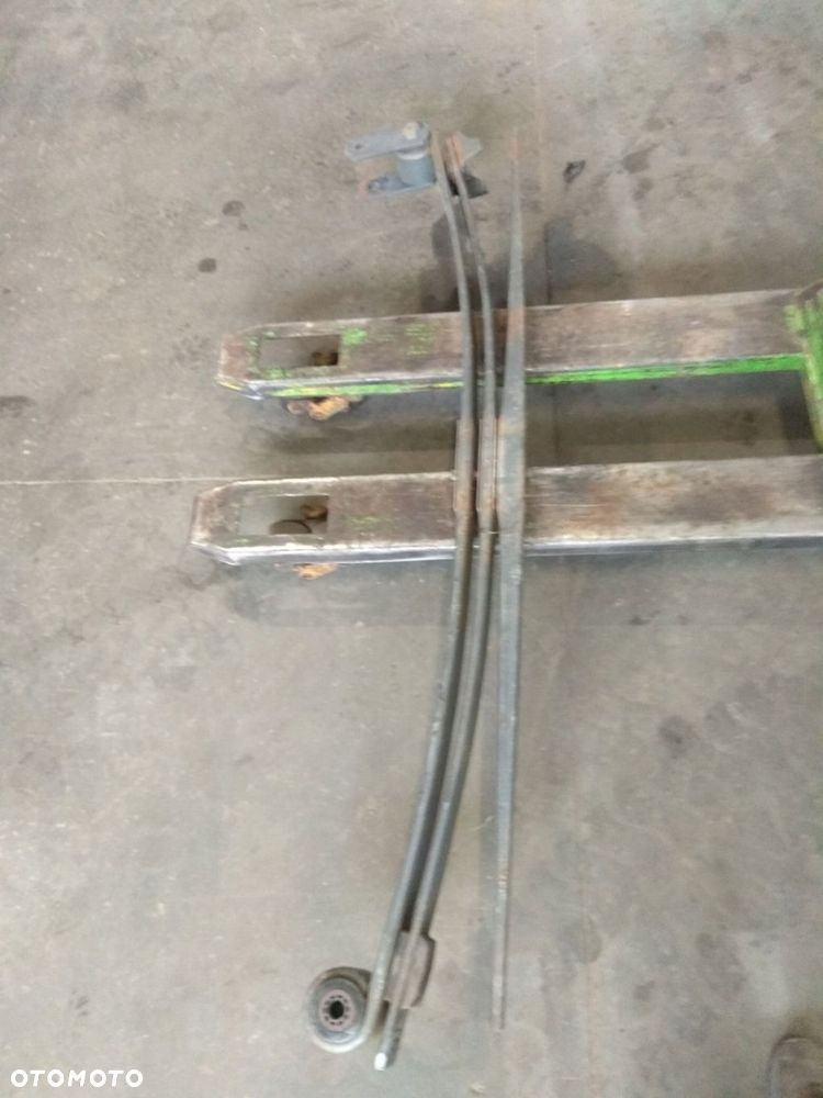 RESOR TYLNY 3 PIÓROWY MERCEDES ATEGO OE 9743200106 - 1