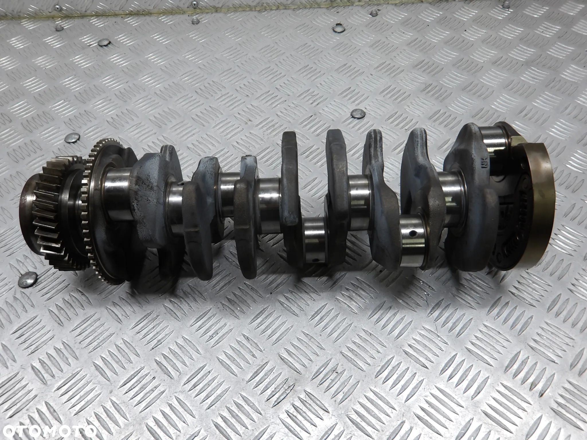 VW TRANSPORTER T5 2.5 TDI WAŁ KORBOWY - 1