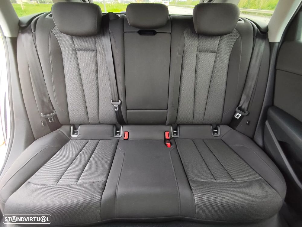 Audi A4 Avant 2.0 TDI quattro Advance S tronic - 13