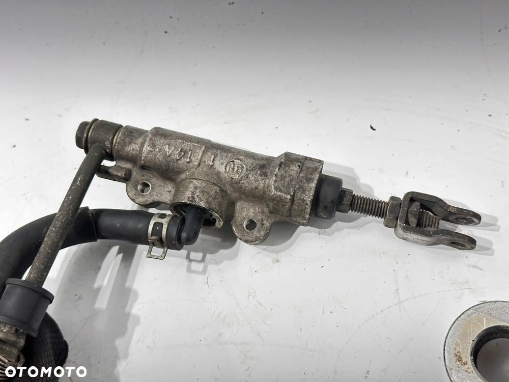 Zacisk pompa tył  Suzuki XF 650 FreeWind - 5