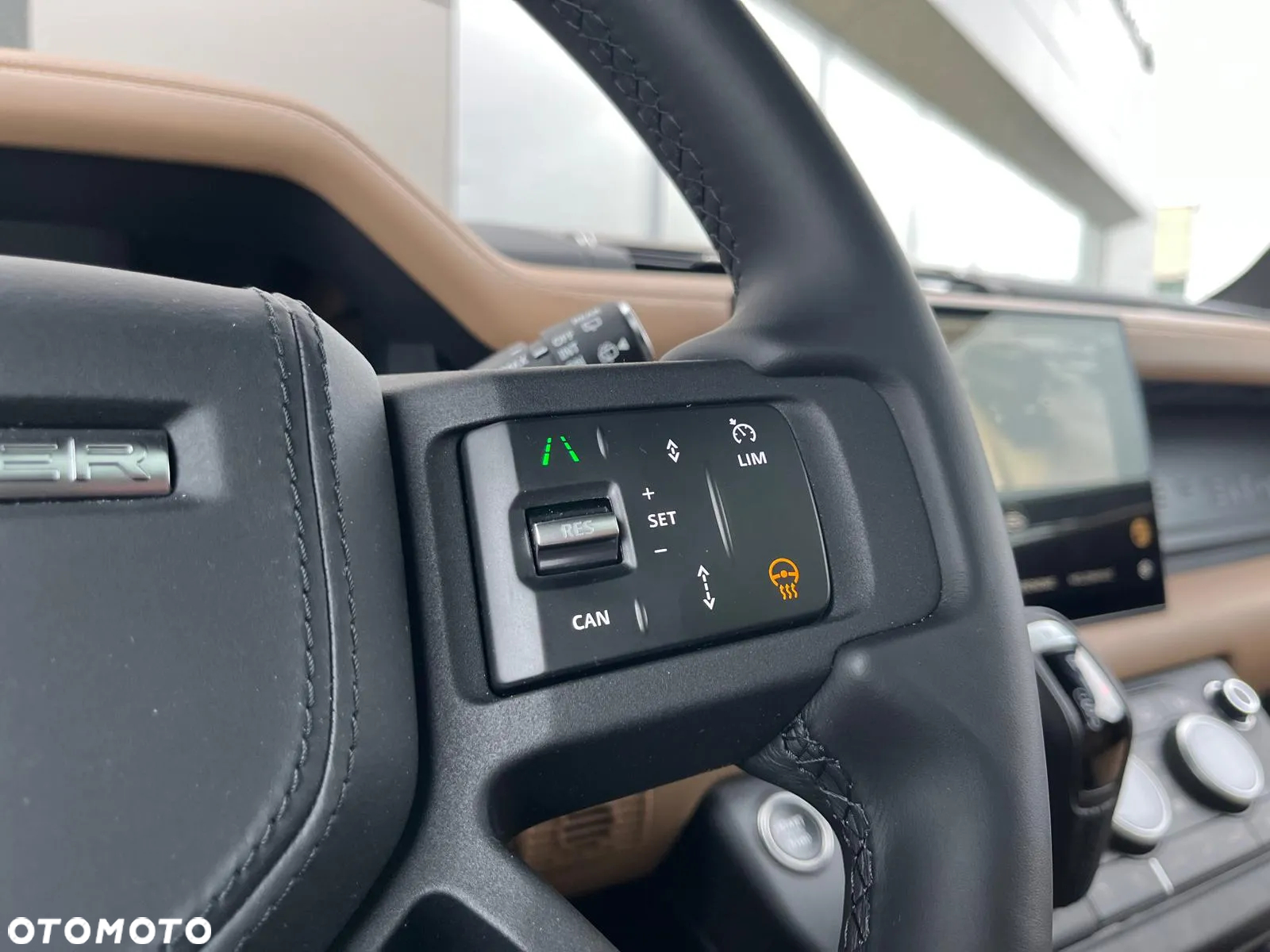 Land Rover Defender - 15