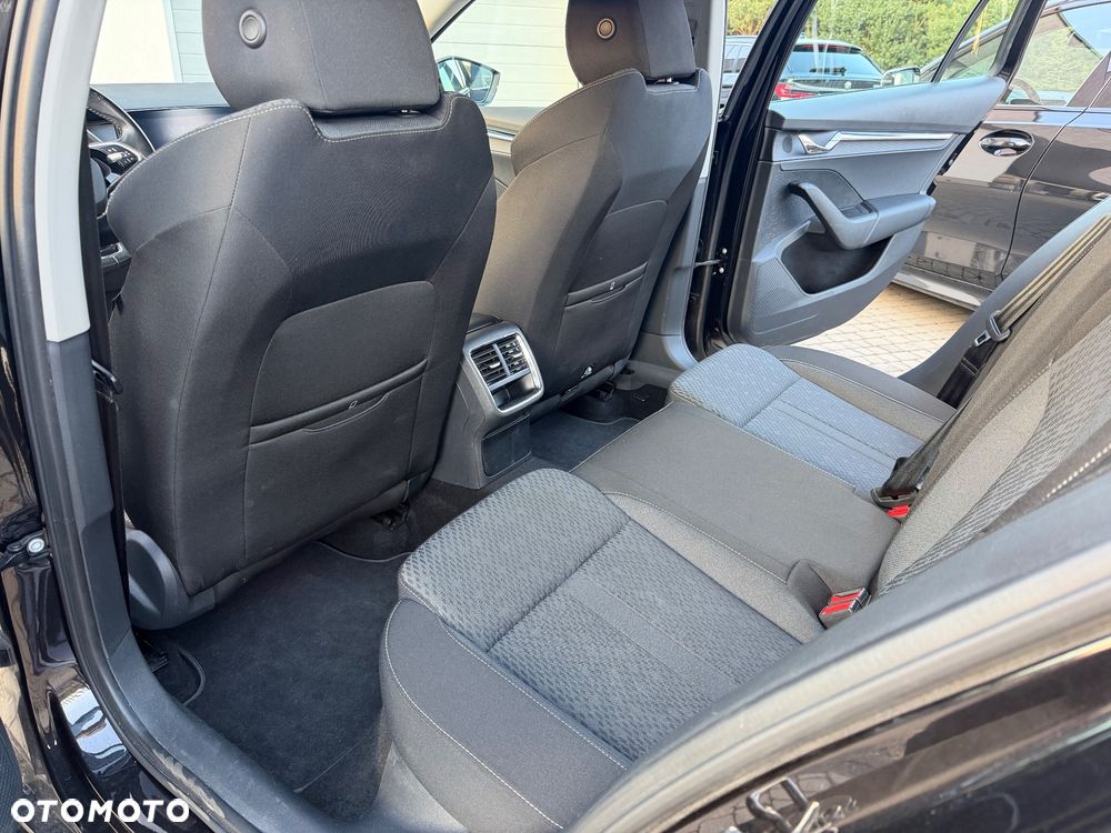 Skoda Octavia 2.0 TDI DSG Style - 9