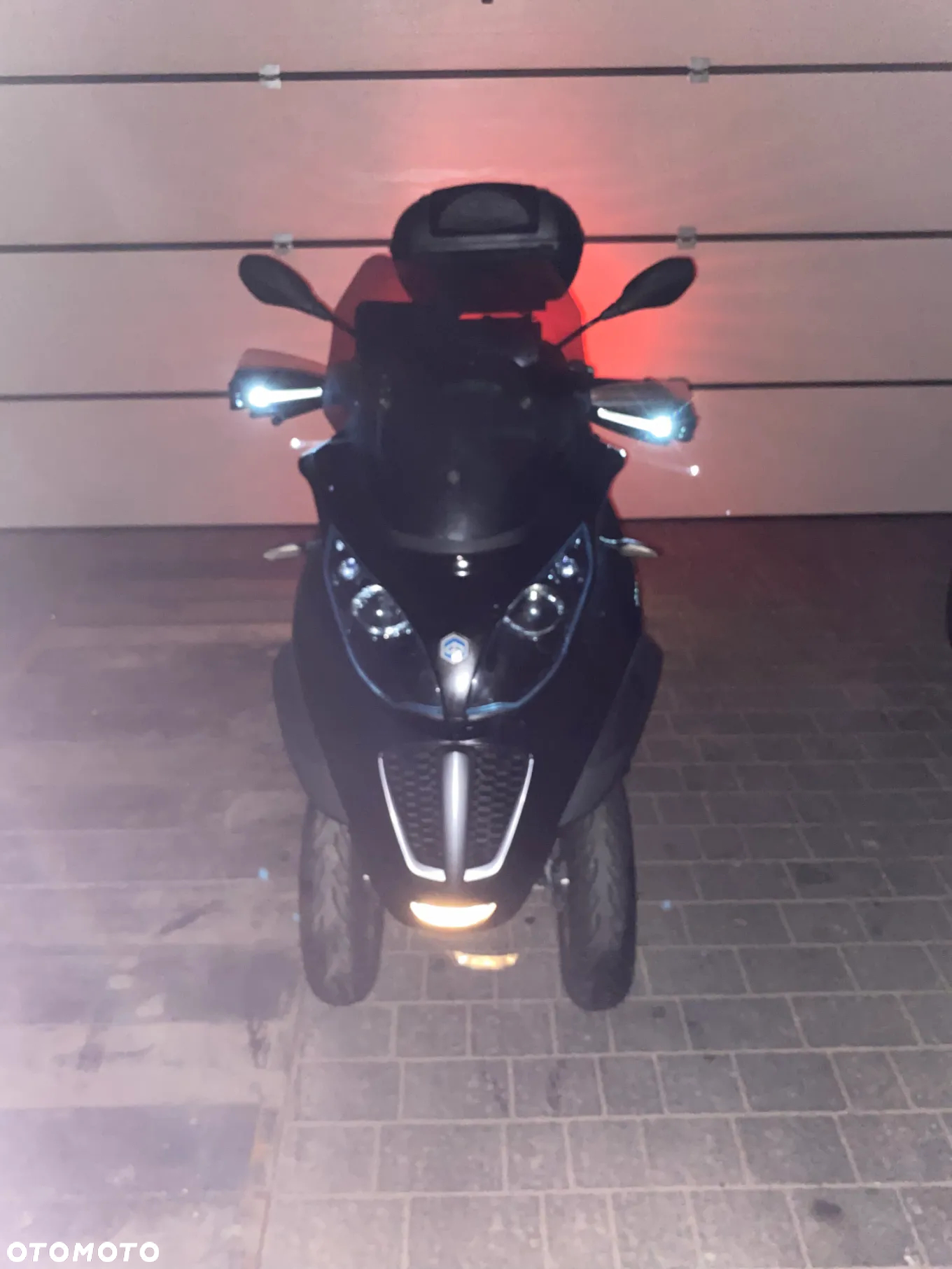 Piaggio MP-3 - 7