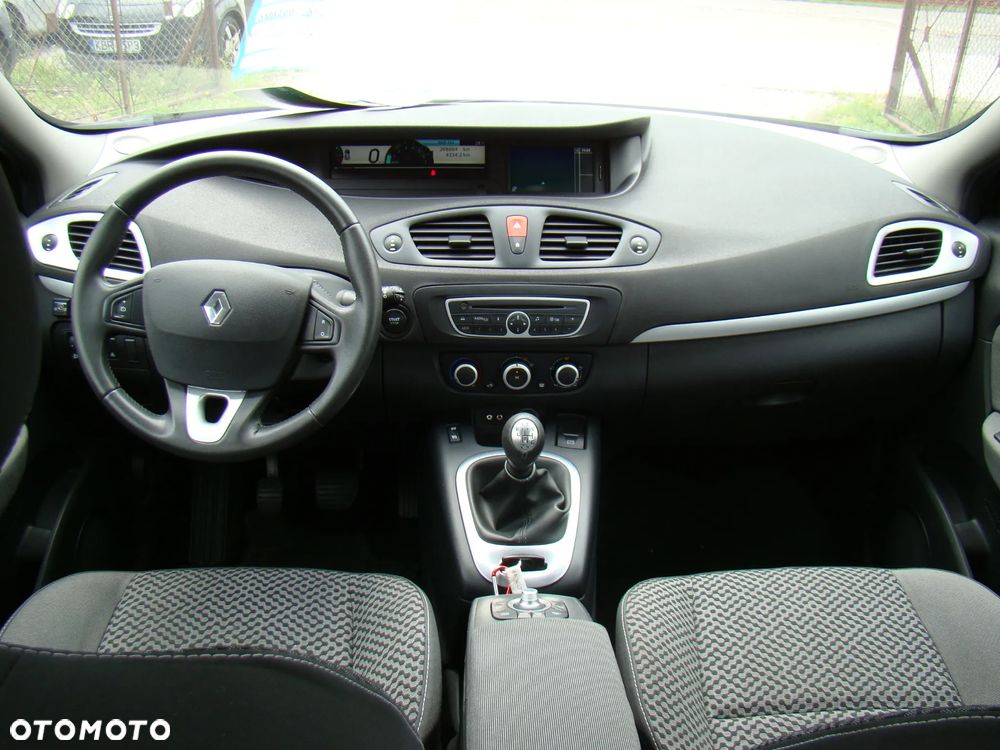 Renault Scenic 1.6 16V 110 TomTom Edition - 9