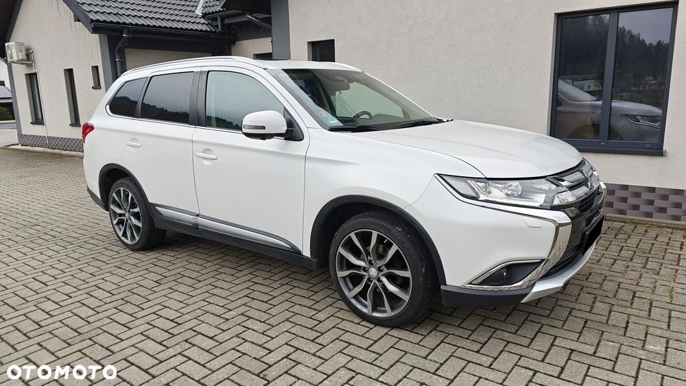 Mitsubishi Outlander 2.0 4WD CVT Diamant Edition+ - 3