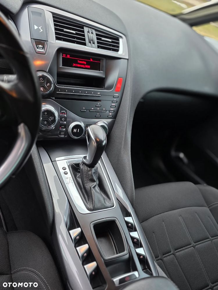 Citroën DS5 THP 155 Chic - 12