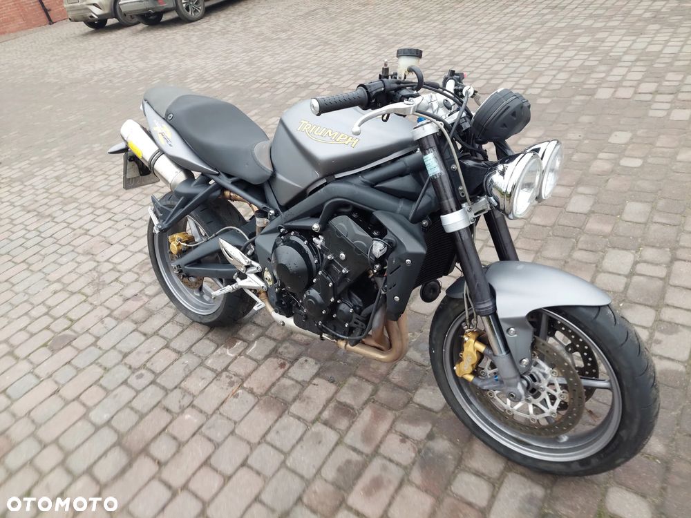 Triumph Street Triple - 7