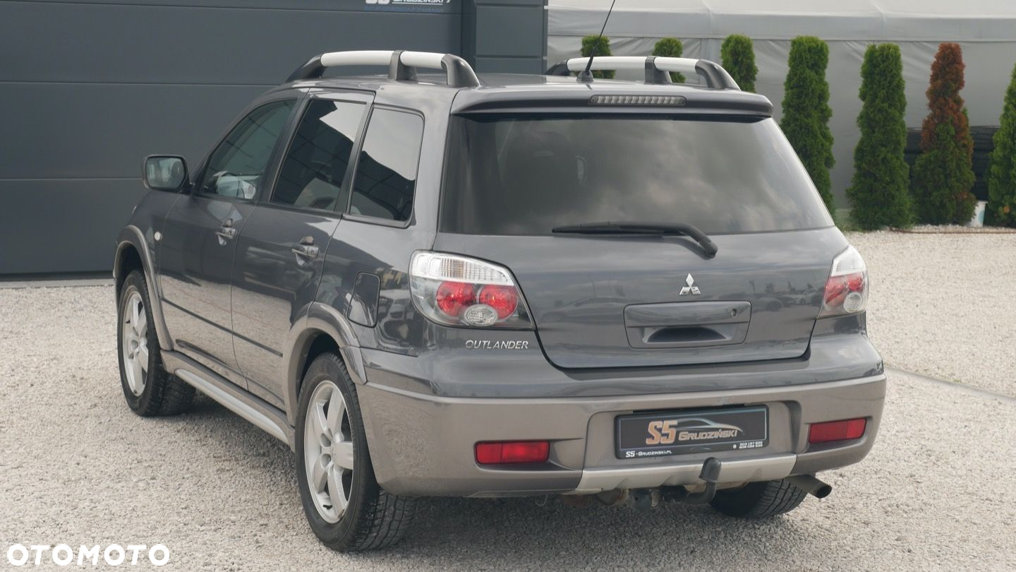 Mitsubishi Outlander - 5