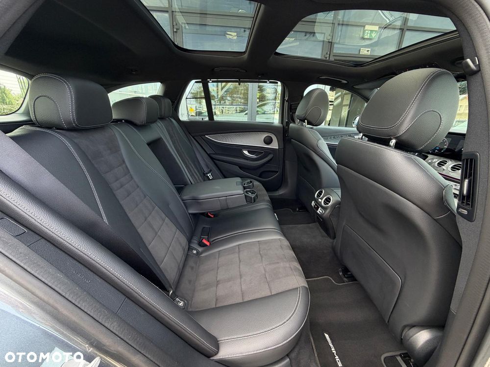 Mercedes-Benz Klasa E 300 de 4Matic 9G-TRONIC AMG Line - 23
