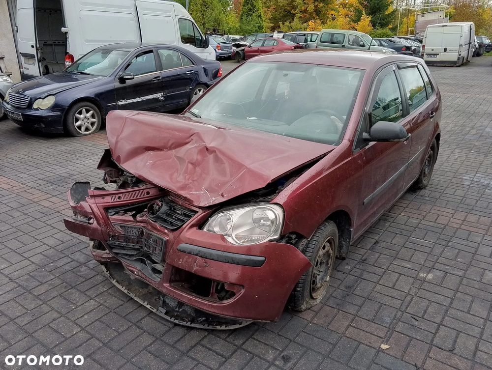 Volkswagen Polo 9N3 FL (05-09.) 1.2 B 59KM. Silnik BBM Skrzynia JHN/LVC  lakier LC3R.Cały na części. GWARANCJA !!! Przód Tył Zestaw Komplet Drzwi Klapa Zderzak Błotnik Maska Grill Atrapa Szyba Pas Lampa Lusterko Boczki Fotel Kanapa Kokpit Deska Rozdzielcza Przełącznik Włącznik Sterownik Przewody Wiązka Instalacja Moduł Komputer Czujnik Listwa Pompa Alternator Wtryski Głowica Rozrusznik Kompresor Sprzęgło Dwumas Silnik Skrzynia ABS Klimatyzacji Paliwa Wspomagania Kolektor Turbina Przepustnica Zawór Chłodnica Koło Hak Belka Sanki Zawieszenie Mcpherson Półoś Amortyzator Wydech Tłumik Zacisk Most - 1