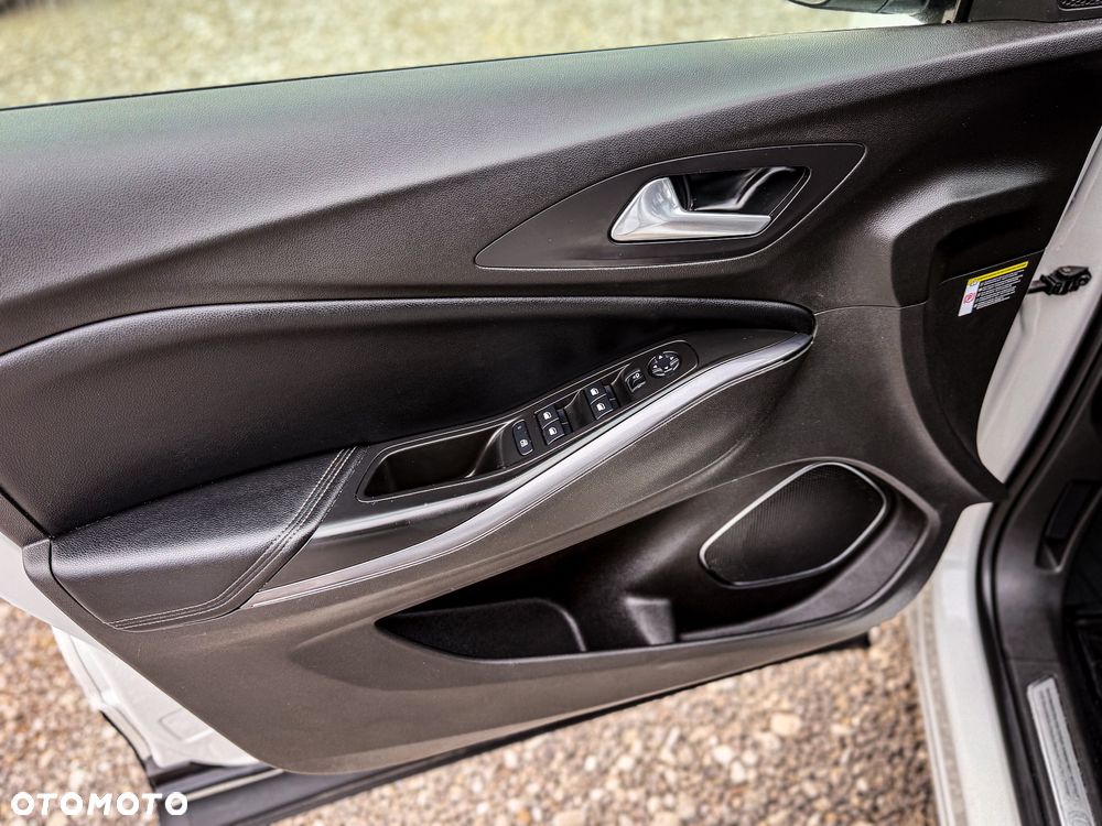 Opel Grandland X 1.2 Start/Stop Business Elegance - 32