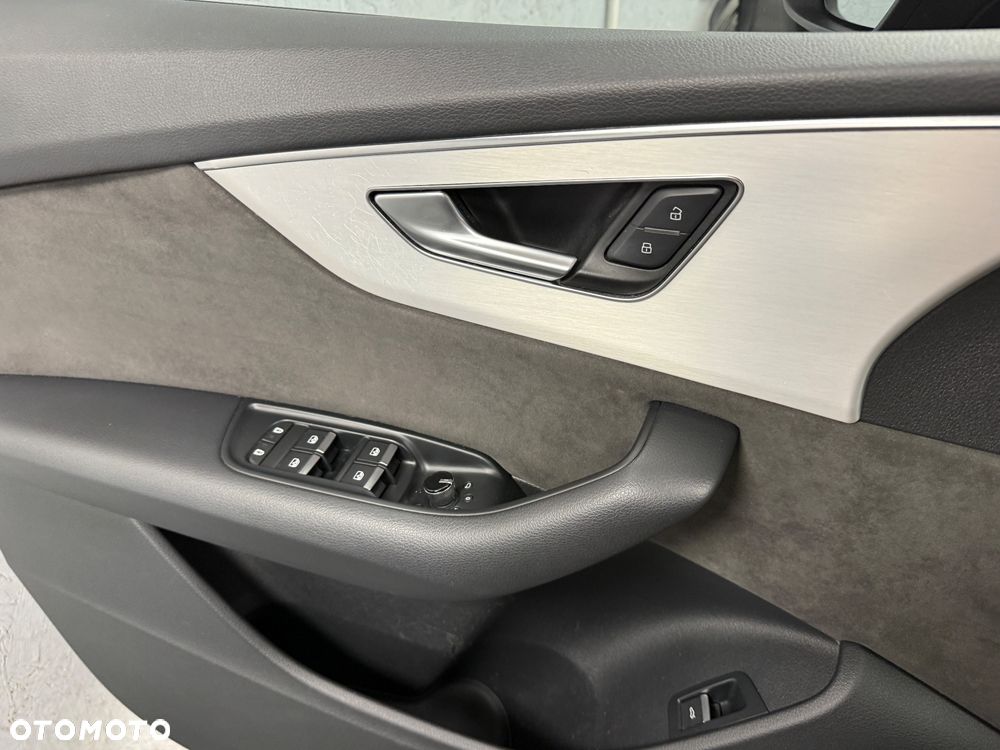 Audi Q8 50 TDI mHEV Quattro Black Edition Tiptronic - 16