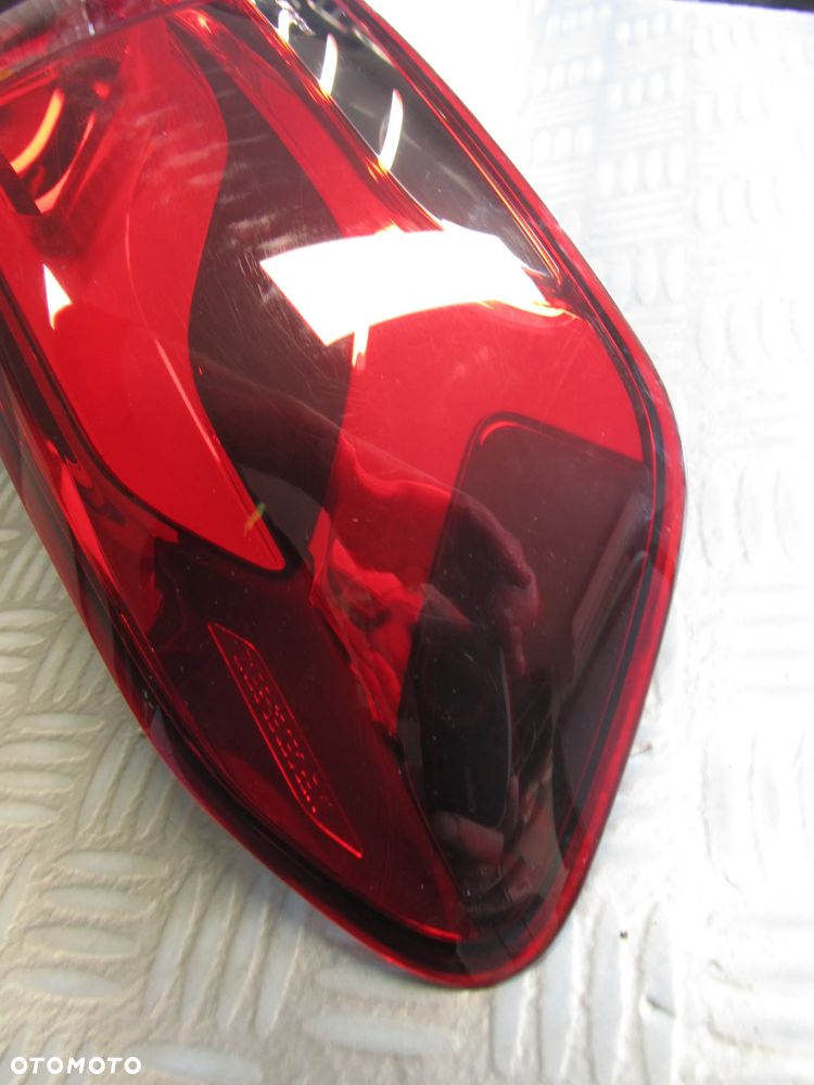 lampa 2479066704 - 2