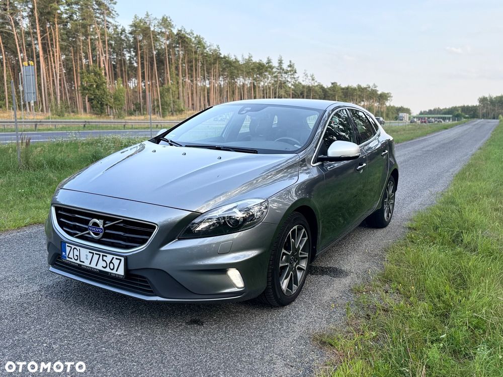 Volvo V40 D2 Drive-E R-Design Kinetic - 1