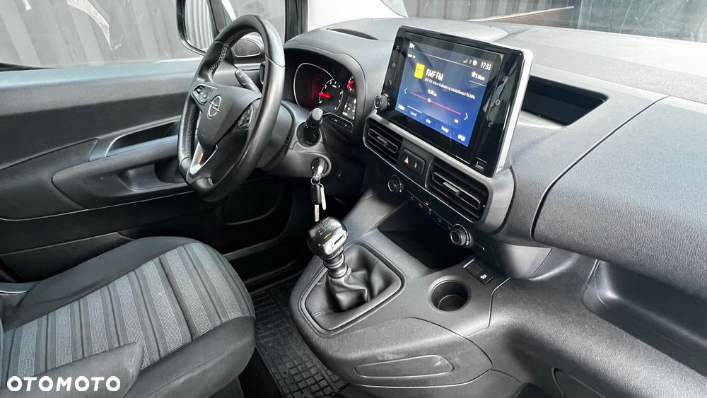 Opel Combo 1.2 Turbo Elite S&S - 38