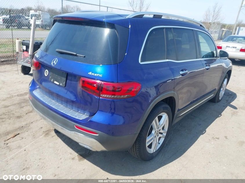 Mercedes-Benz GLB 250 4Matic 8G-DCT - 5