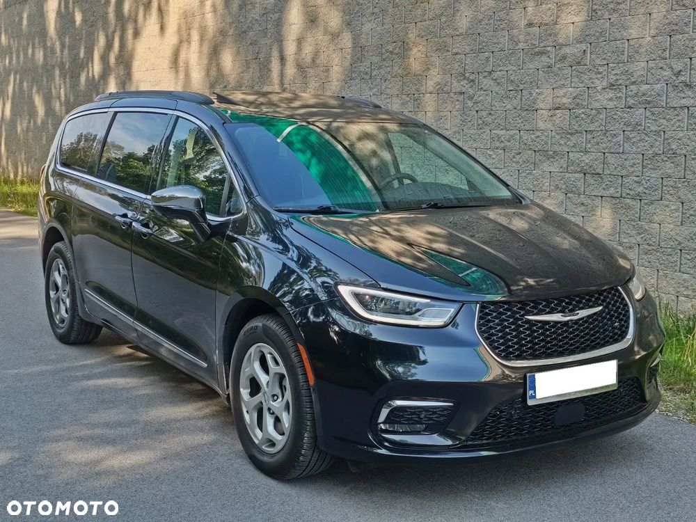Chrysler Pacifica - 2