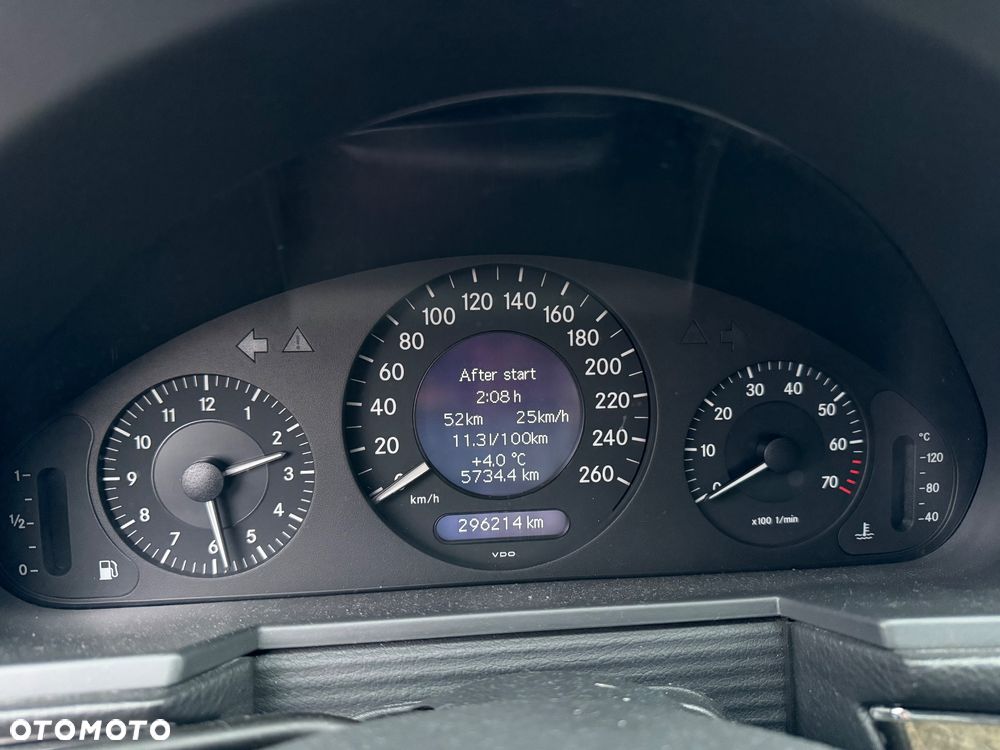 Mercedes-Benz Klasa E 200 Kompressor Classic Sport Edition - 21