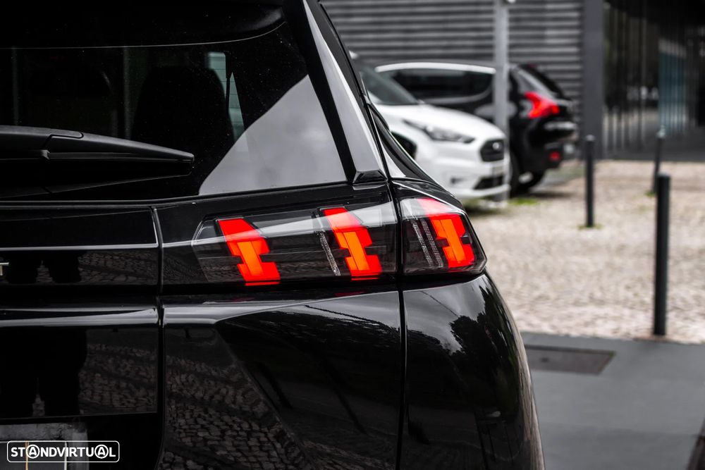 Peugeot 2008 1.2 PureTech Allure - 9