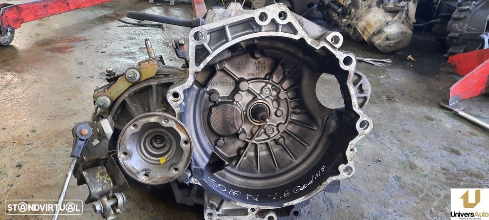 CAIXA VELOCIDADES VOLKSWAGEN GOLF IV 2001 -02K301107L - 2
