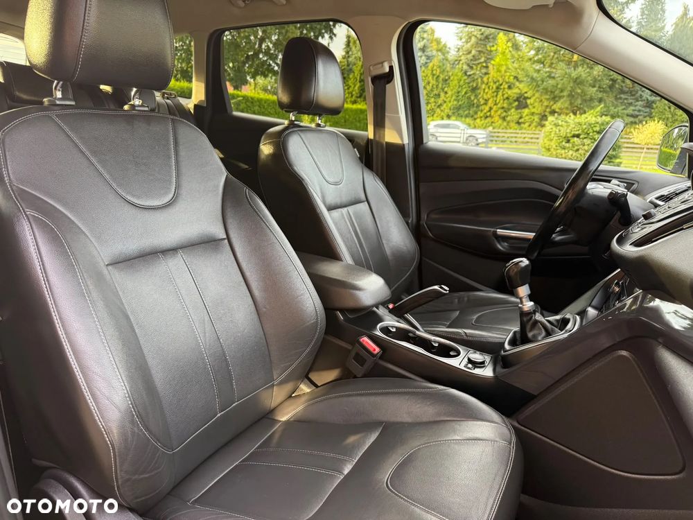Ford Kuga 2.0 TDCi 2x4 Titanium - 18