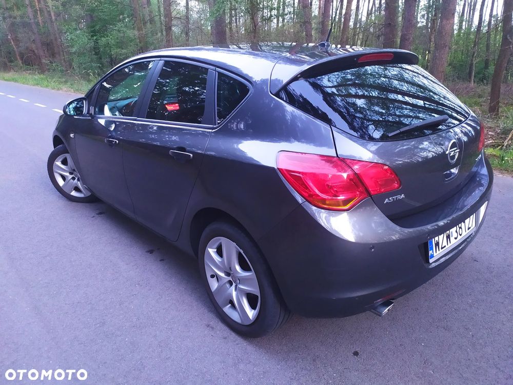 Opel Astra 1.4 Turbo Cosmo - 9