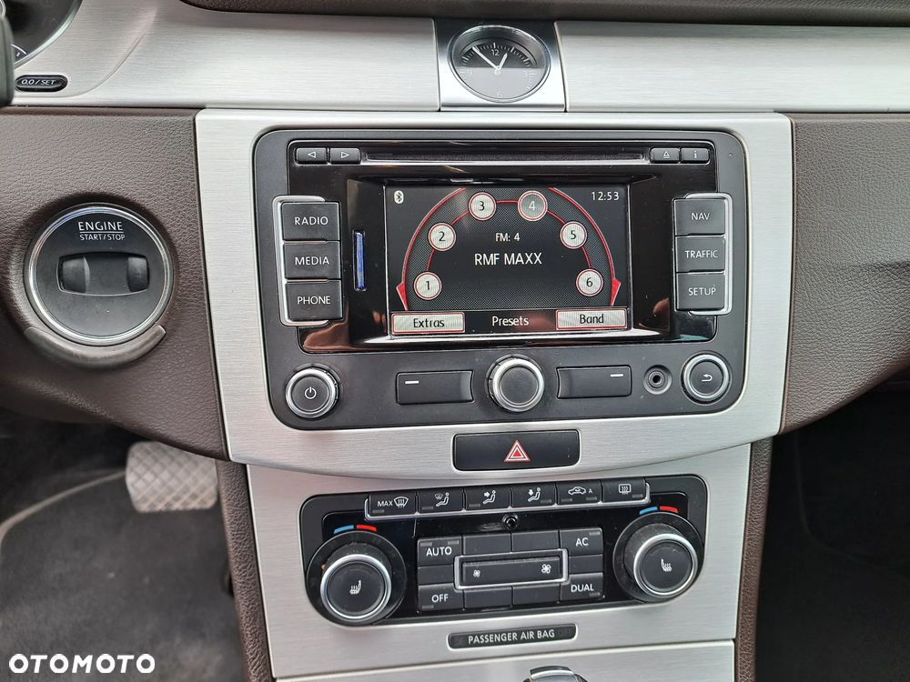 Volkswagen Passat 2.0 TDI DSG BlueMotion Technology Highline - 15