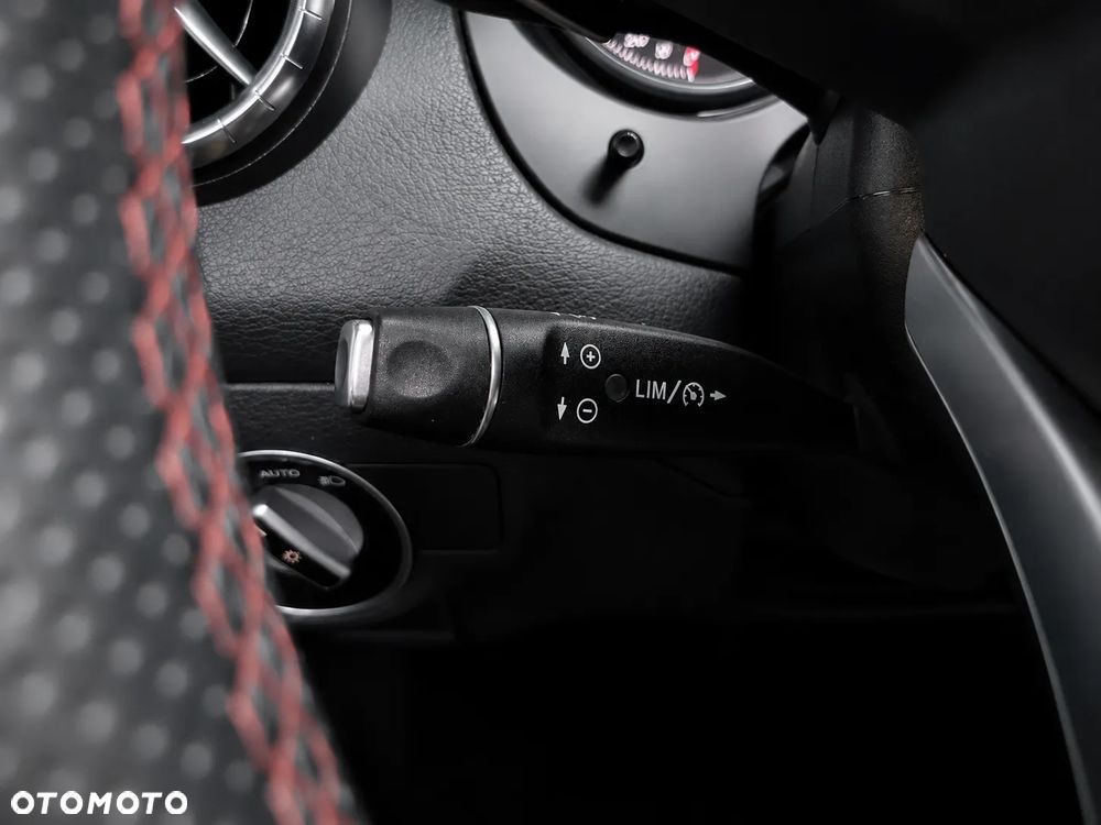 Mercedes-Benz CLA 220 4Matic 7G-DCT AMG Line - 21